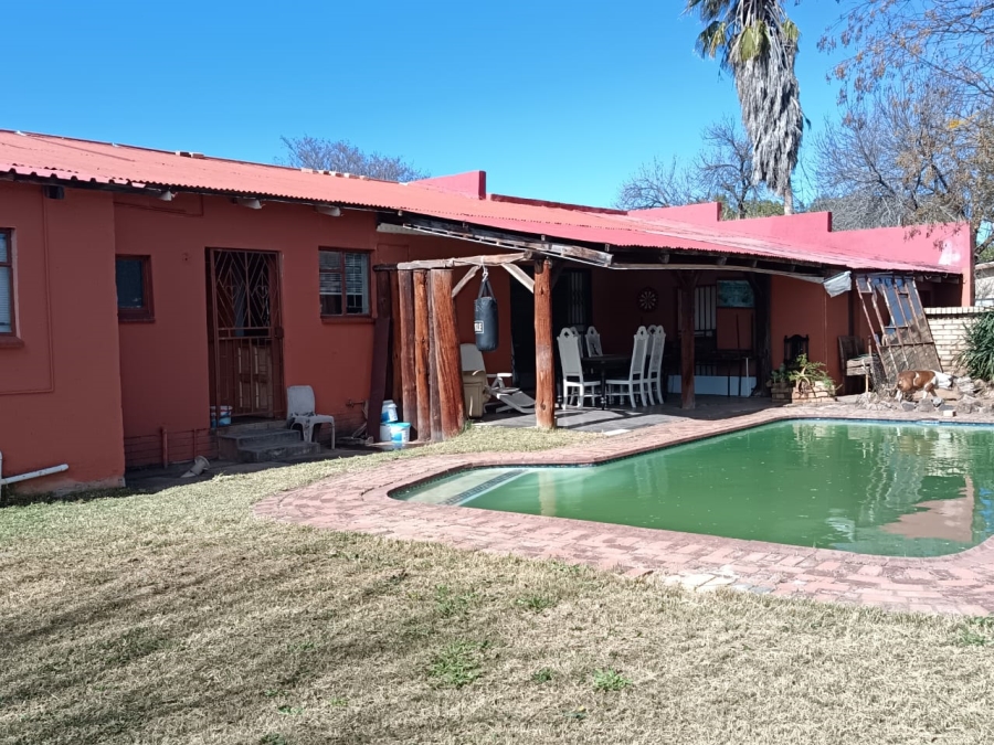 3 Bedroom Property for Sale in Roosheuwel Ext 2 North West